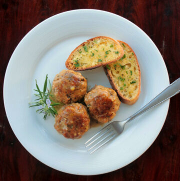 Wild Mushroom Italian Meatballs served with garlic brushetta. Recipe by @petitecook