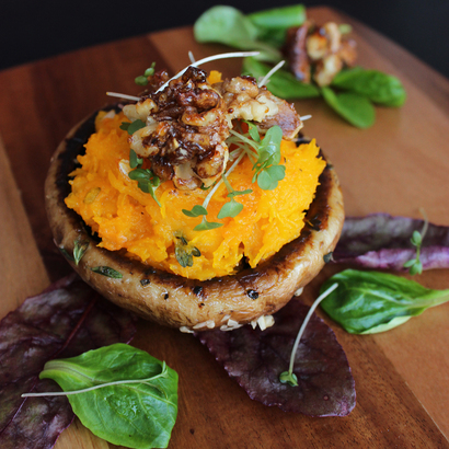 Portobello Mushroom with roasted Pumpkin mash and caramelized Walnuts.