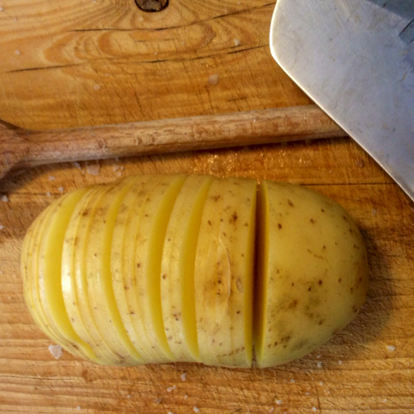 Hasselback Potato Preparation