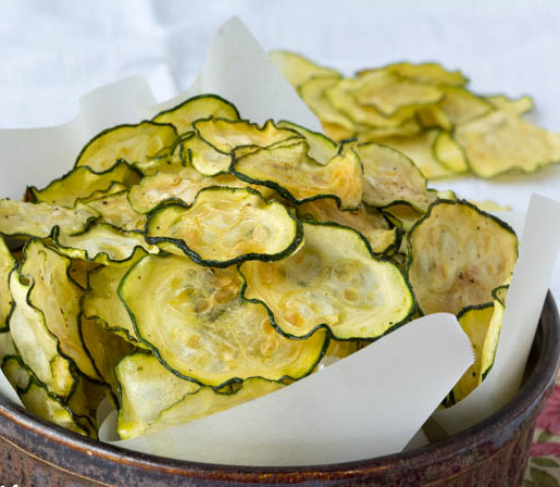zucchini chips - best alternatives to potato chips - thepetitecook.com