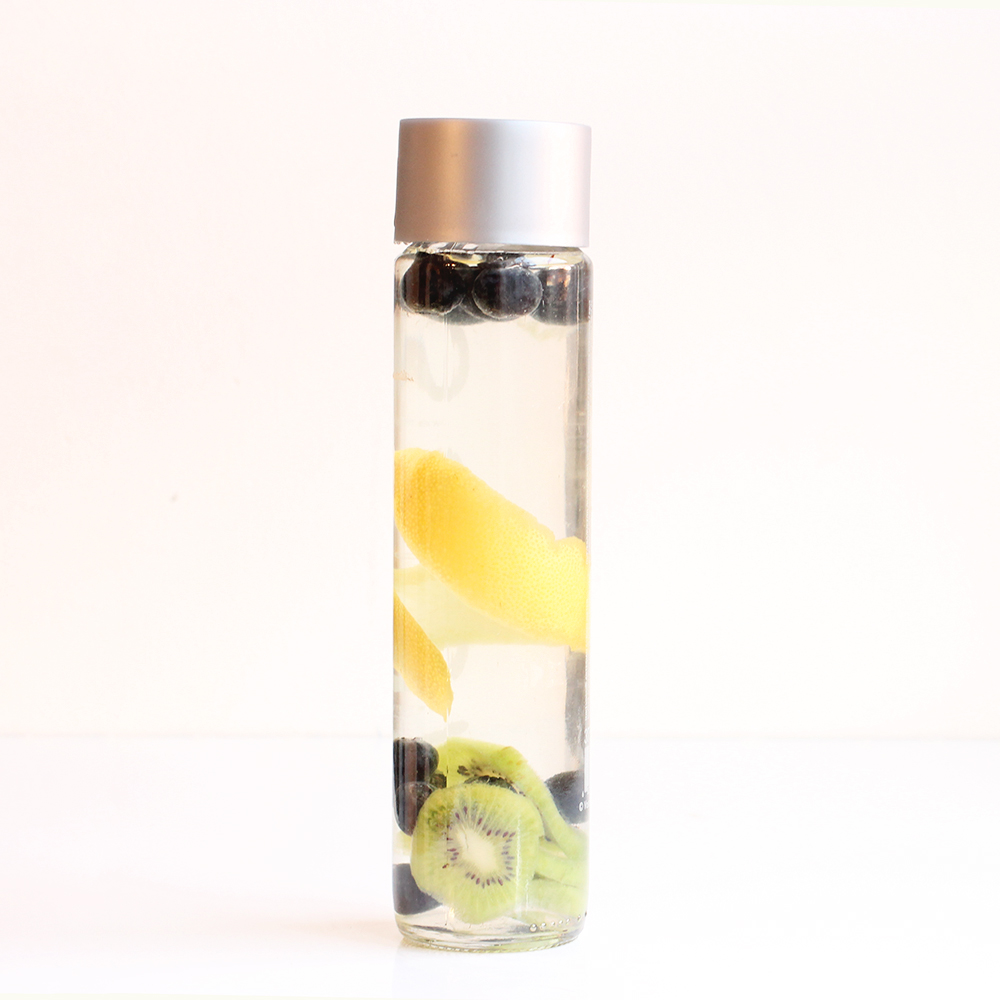 Blueberry Kiwi Detox Water The Petite Cook