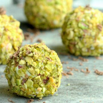 cannoli truffles with a pistachio crust