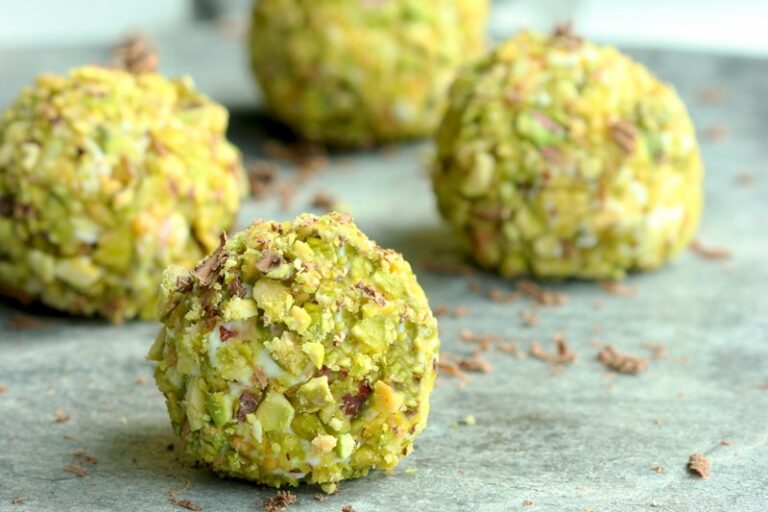 cannoli truffles with a pistachio crust