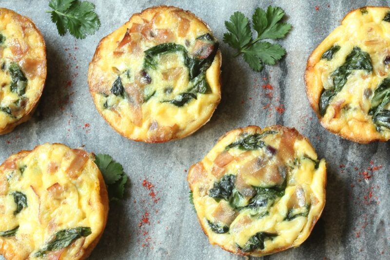 Spring MIni Frittatas- Breakfast, brunch, lunch, snack or dinner, mini frittatas got your back - The perfect stress-free meal is easy, nutritious and ready in just minutes! - recipe by www.thepetitecook.com