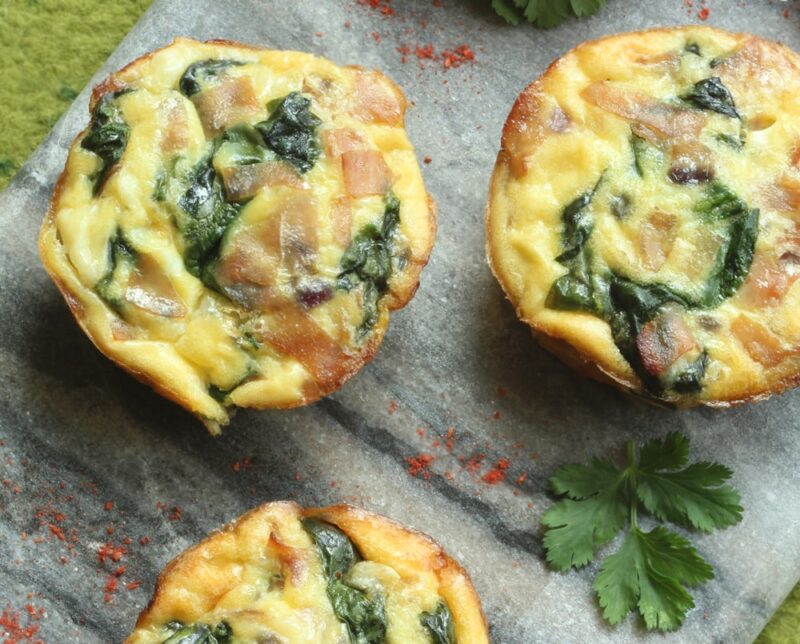 Spring MIni Frittatas- Breakfast, brunch, lunch, snack or dinner, mini frittatas got your back - The perfect stress-free meal is easy, nutritious and ready in just minutes! - recipe by www.thepetitecook.com
