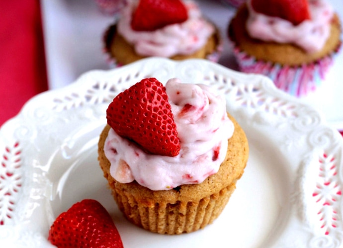 Strawberry-Coconut-Cupcakes-2.2