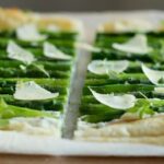 Asparagus tart with fresh herbs - Light, refreshing and aromatic, this tart makes a stunning appetizer for brunch, lunch and dinner! Healthy, quick homemade recipe by The Petite Cook