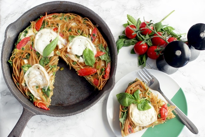 Italian Leftover Spaghetti Frittata - Use leftover cooked spaghetti to make this light veggie loaded spaghetti frittata with fresh healthy ingredients - A great vegetarian option for breakfast, brunch, lunch or dinner! Recipe by The Petite Cook