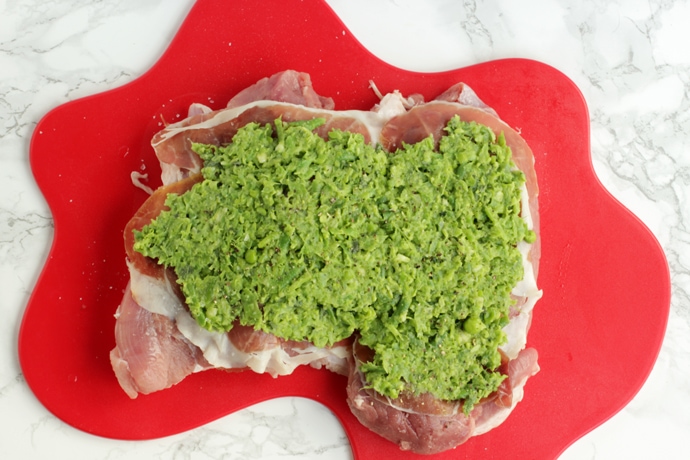 This Gluten-free Turkey Roulade with Basil and Pea Pesto makes a showstopping holiday meal in less than 1 hour, leaving you plenty of time to enjoy your guests company. Recipe from www.thepetitecook.com