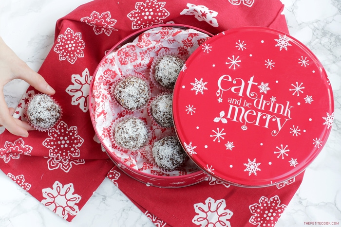 Homemade Allergy-friendly Christmas gifts guaranteed to please everyone, from the pasta lover to the chocolate obsessed foodie. Vegan, dairy-free and gluten-free options included - From www.thepetitecook.com