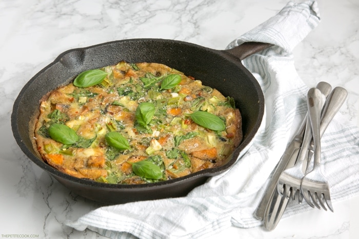 Say hello to Sweet Potato Frittata - the easiest breakfast, lunch, or dinner you'll ever make. It's awesomely healthy, ready in 30 min and gluten-free / dairy-free! Recipe from www.thepetitecook.com