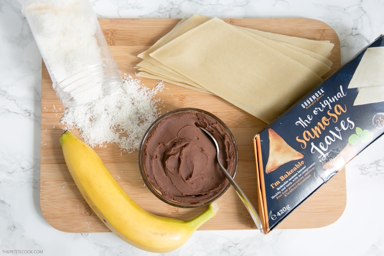 nutella samosas ingredients: samosas pastry sheet, banana, coconut flakes, refrigerated nutella