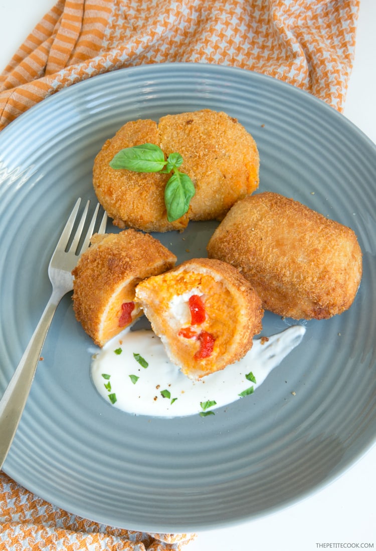 These Easy Sweet Potato Croquettes have a cheesy refreshing ricotta filling and make a great vegetarian finger food for entertaining. Ready in less than 30 min, they're just the perfect way to use up any leftover sweet potatoes! Recipe from www.thepetitecook.com