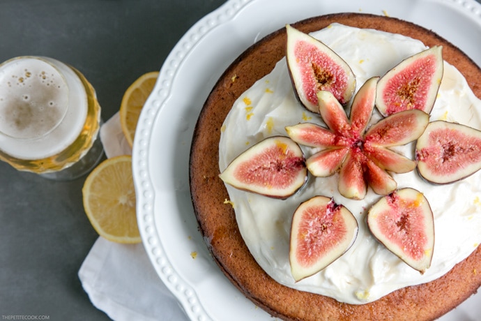 This Lemon Beer Cake with Honey and Figs is a really simple but still impressive dessert, with a citrusy beer note to keep it moist and add extra flavour. It’s perfect early in the morning with coffee, or late at night after dinner with a beer, of course. Recipe from www.thepetitecook.com