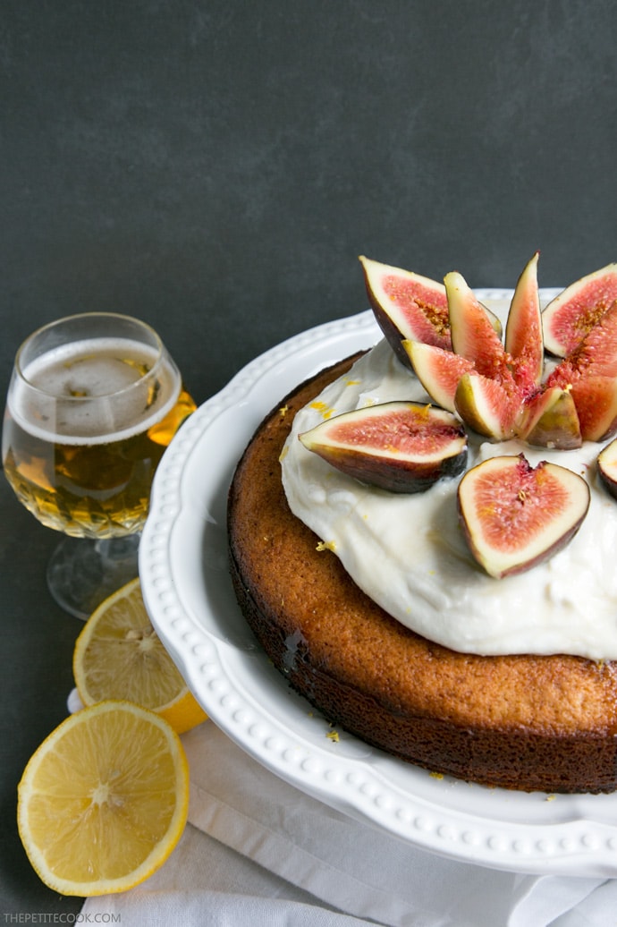This Lemon Beer Cake with Honey and Figs is a really simple but still impressive dessert, with a citrusy beer note to keep it moist and add extra flavour. It’s perfect early in the morning with coffee, or late at night after dinner with a beer, of course. Recipe from www.thepetitecook.com