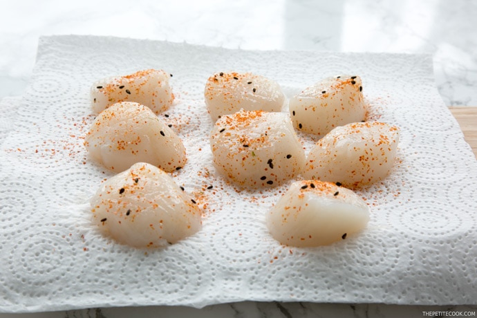 spicy-scallops-prep