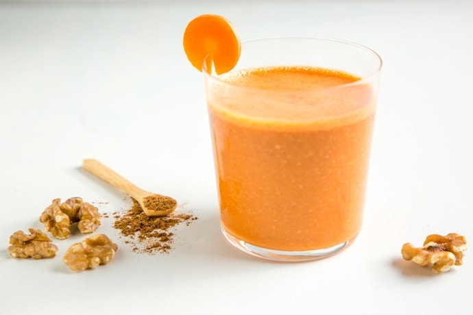 This easy Carrot Cake Smoothie tastes like a delicious slice of carrot cake, but it’s made with healthy, wholesome fresh ingredients. Plus, it’s naturally sweet, vegan and gluten-free! Recipe by The Petite Cook