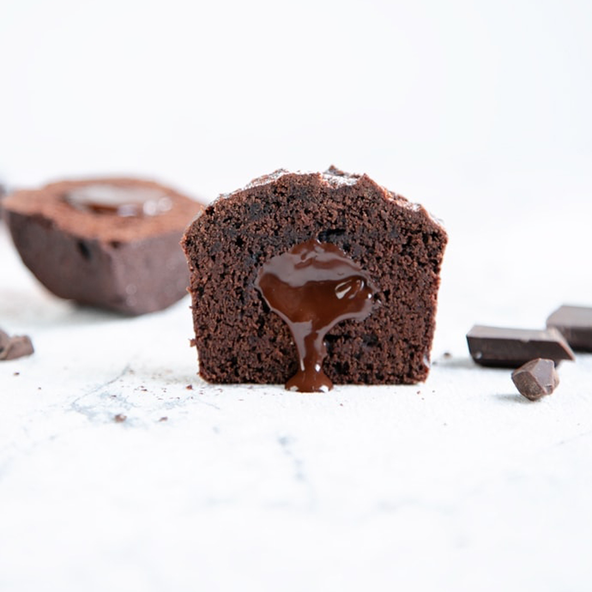 How to Temper Chocolate Correctly - Veena Azmanov