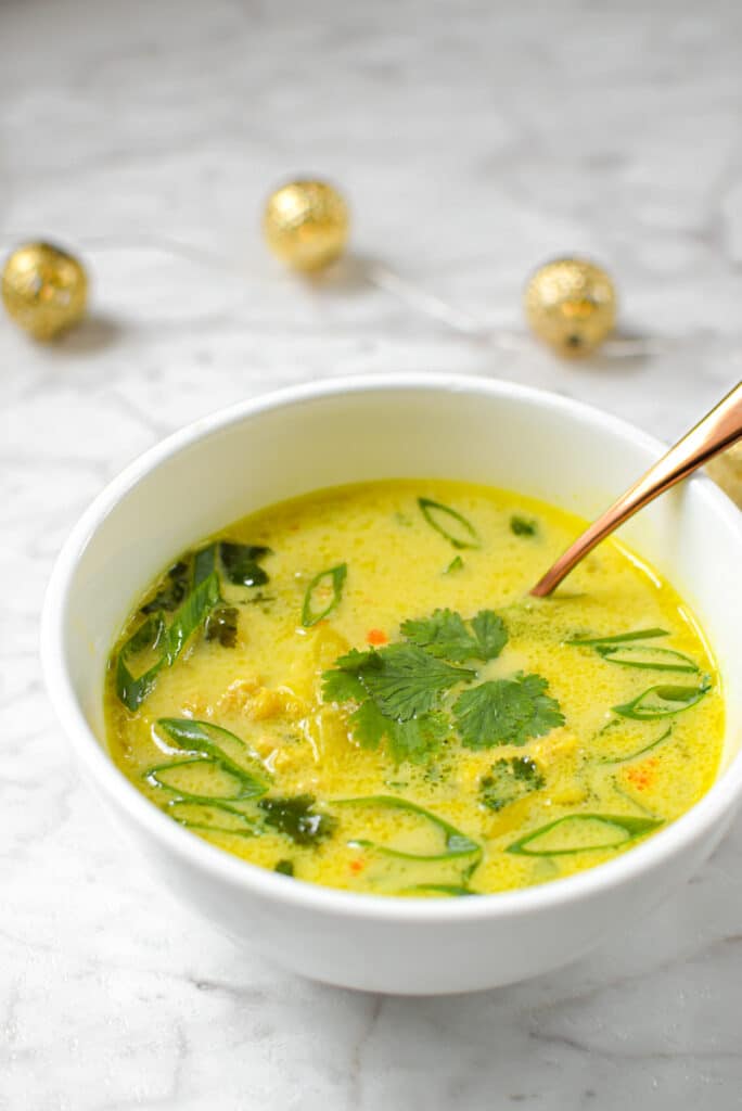 Quick and easy chicken curry soup