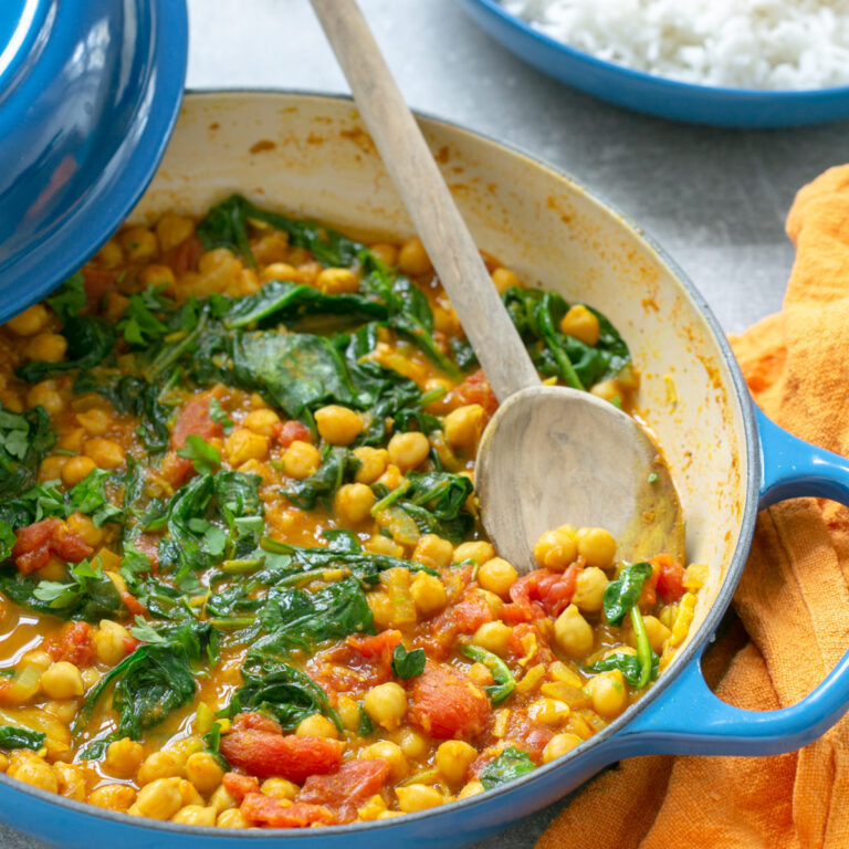 Quick Chickpea and Spinach Curry (Chana Masala) The Petite Cook™