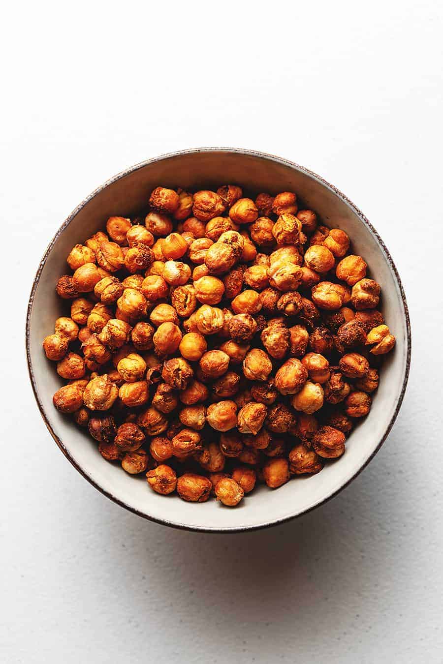 crispy air-fryer chickpeas in a bowl.