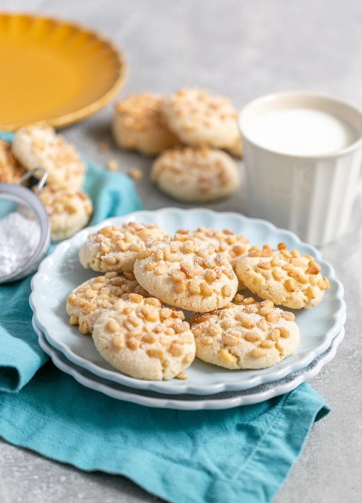 italian pine nut cookies.