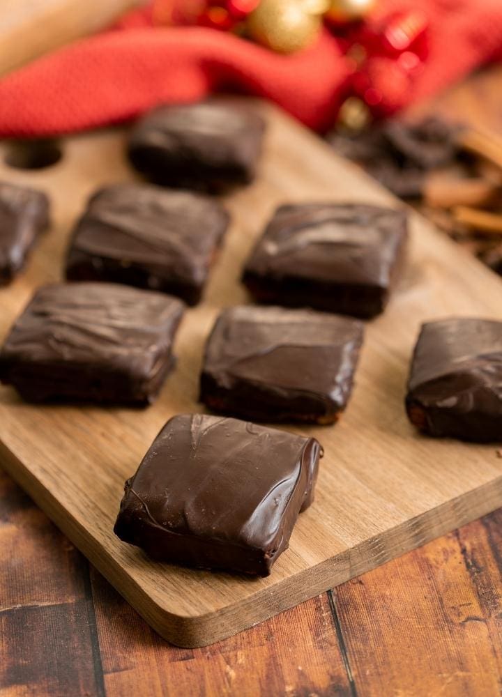 Italian chocolate cookies mostaccioli.