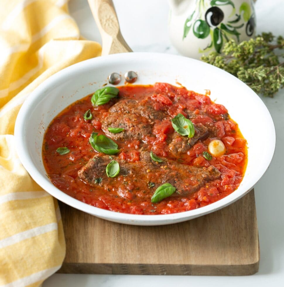 Steak Pizzaiola - Carne alla Pizzaiola - The Petite Cook™