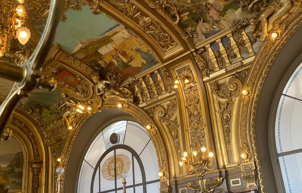 Le train bleu restaurant in Gare de Lyon.