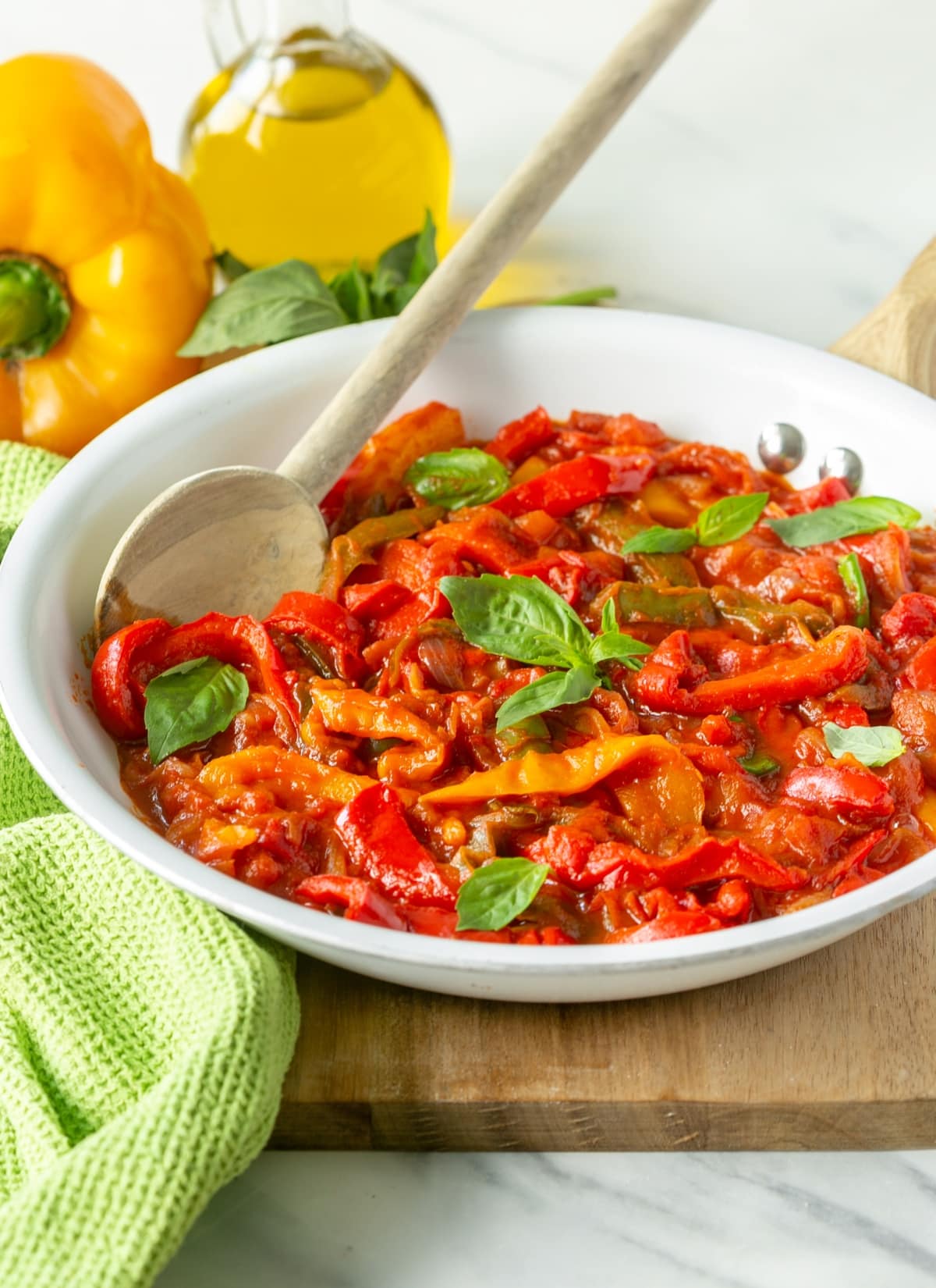 peperonata, sweet peppers stew.