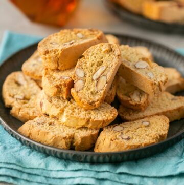 Cantucci, italian almond biscotti.