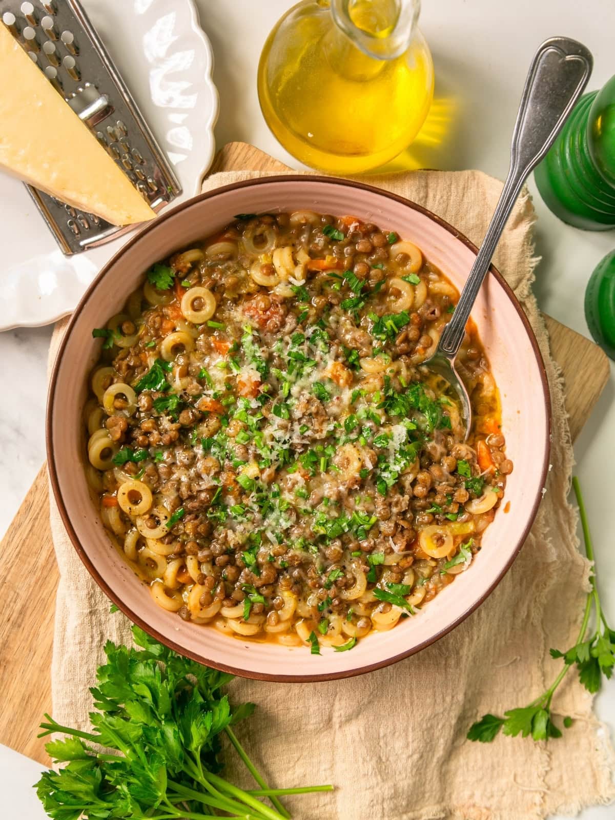 pasta e lenticchie, italian lentil pasta soup.